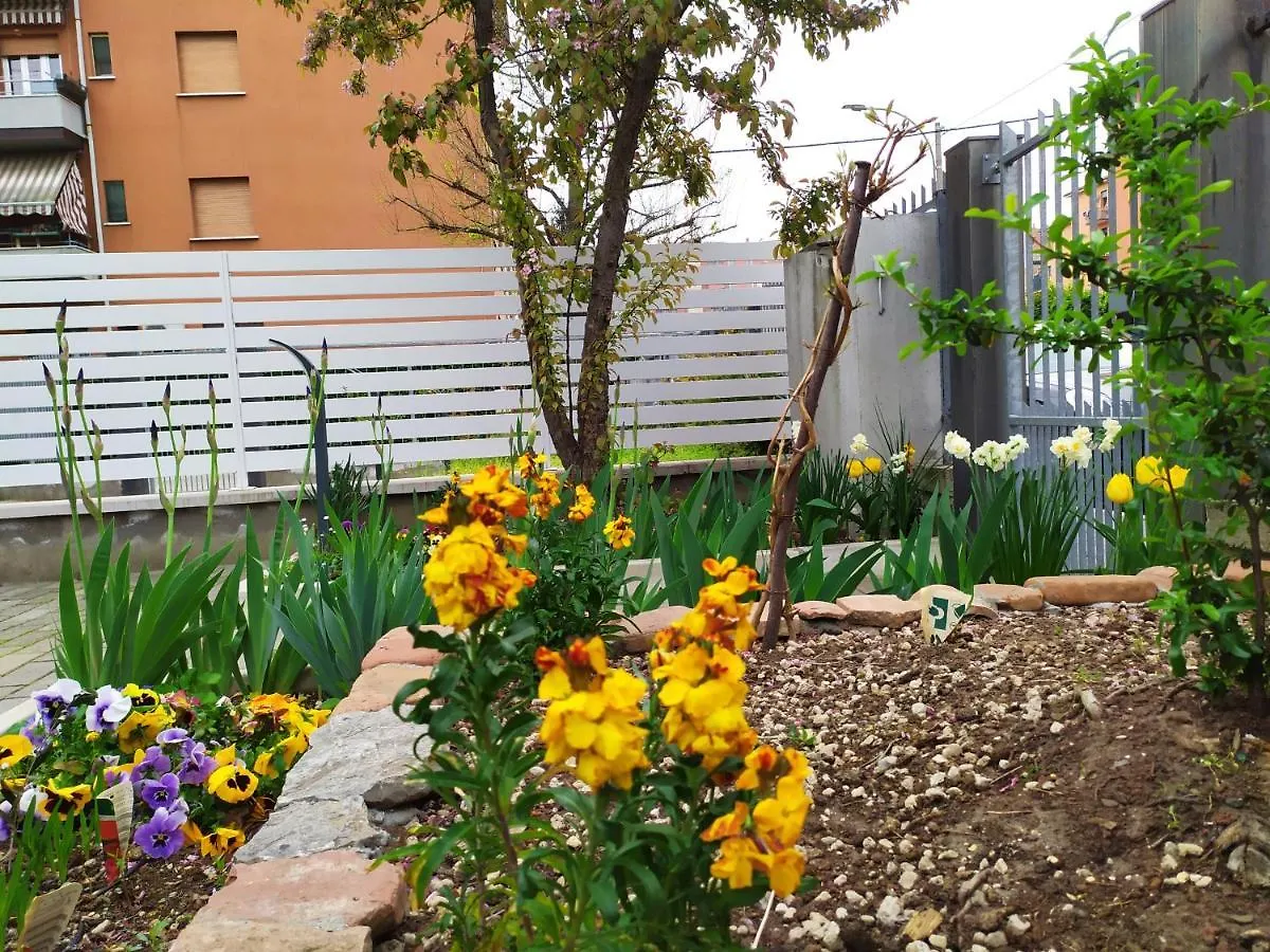 Appartamento Signorini - Bolognaholidayhome - Holiday House Bologna Garden Reserved Parking 0*,