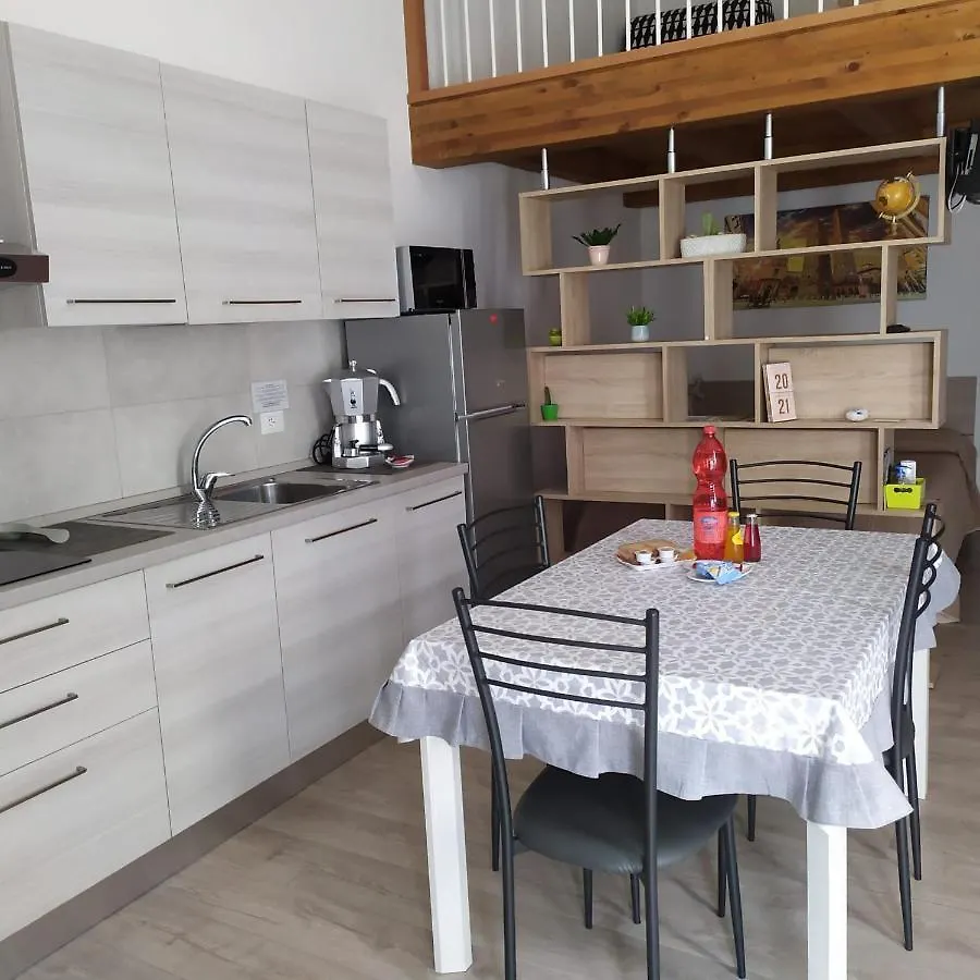 bolognaholidayhome APPARTAMENTO SIGNORINI giardino e posto auto 0*, Bologna Italia