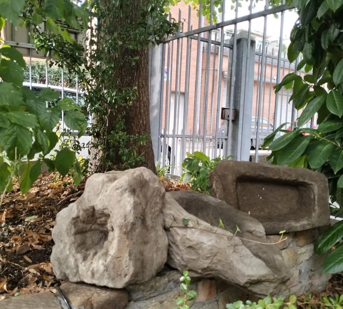 bolognaholidayhome APPARTAMENTO SIGNORINI giardino e posto auto 0*, Bologna Italia