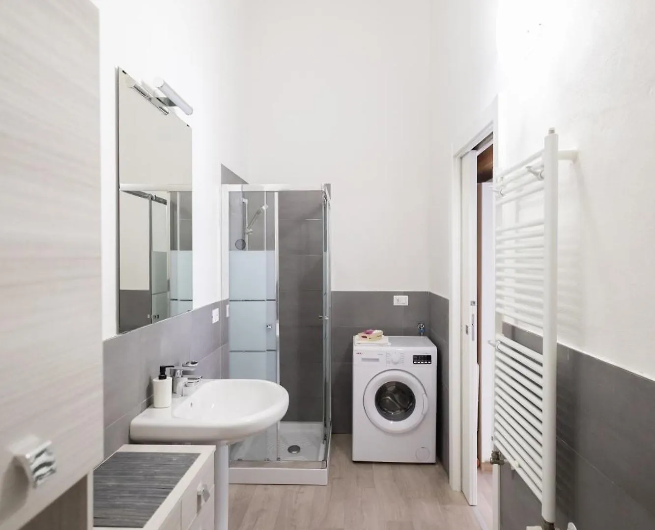 Apartamento Appartamento Signorini - Bolognaholidayhome - Holiday House Bologna Garden Reserved Parking
