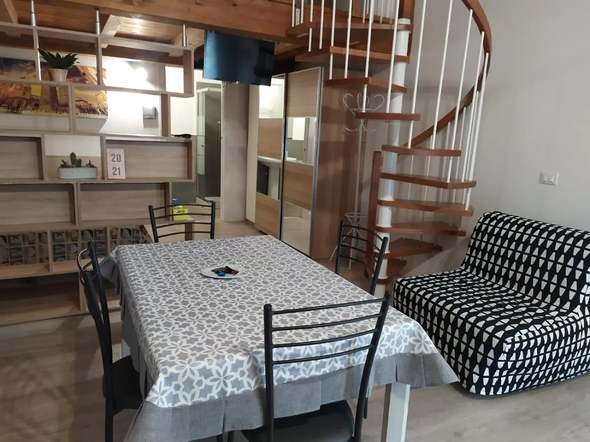 Bologna Holiday Home - BHH Appartamento Signorini Apartment