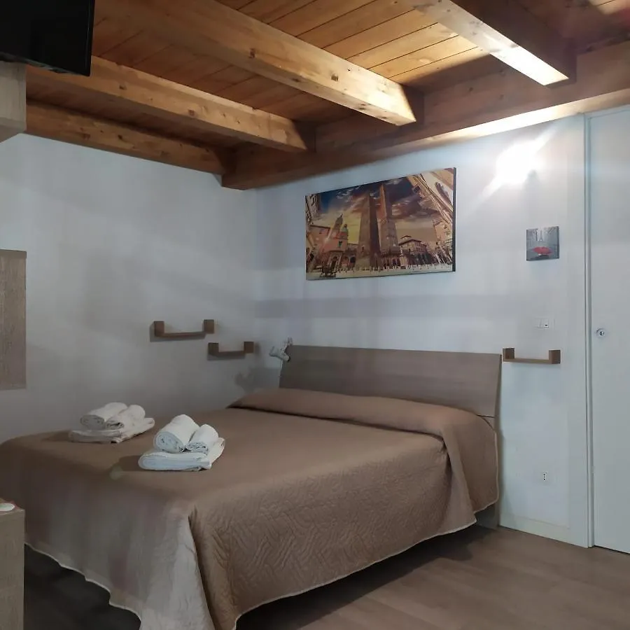 Bologna Holiday Home - BHH Appartamento Signorini Italy