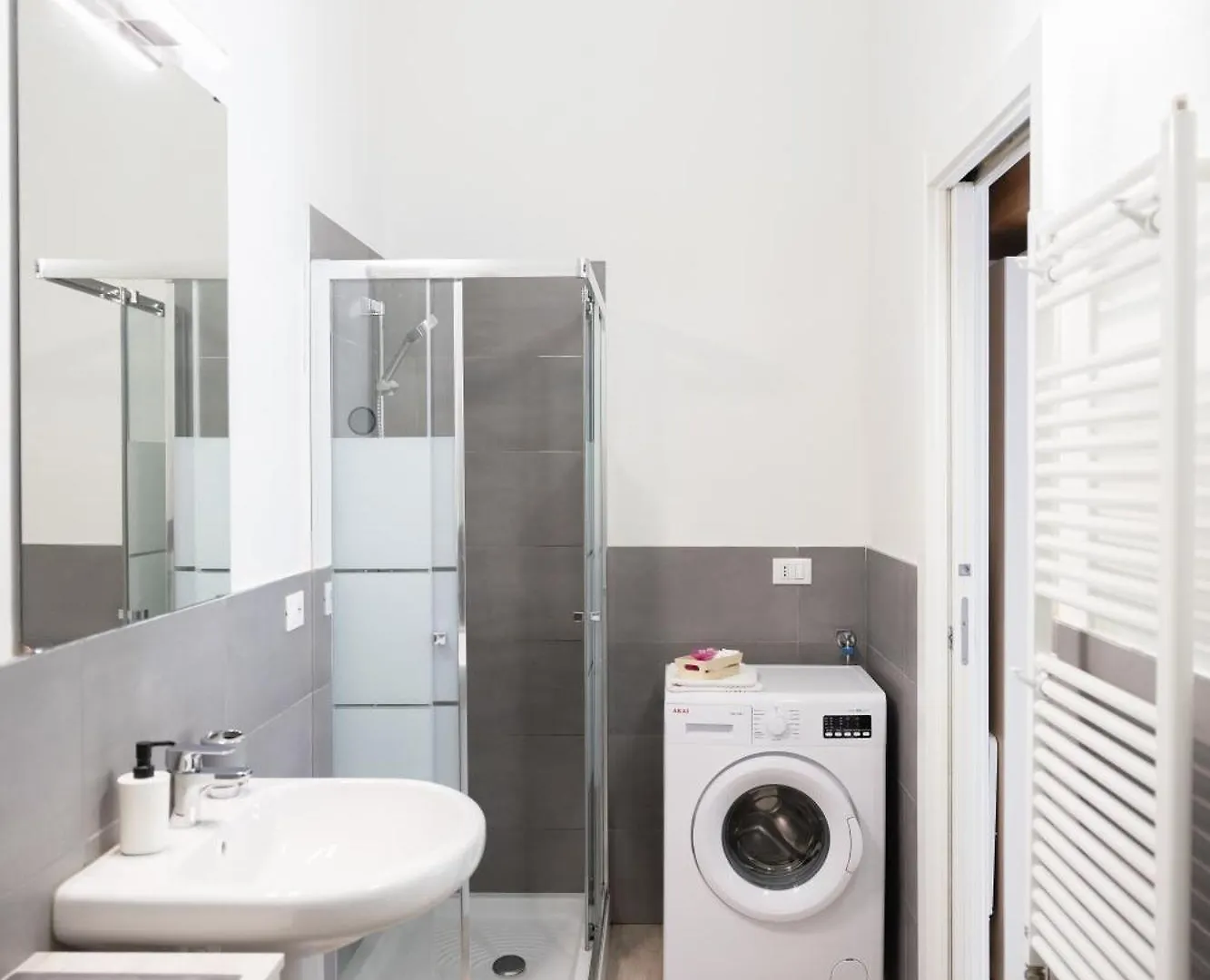 Bologna Holiday Home - BHH Appartamento Signorini